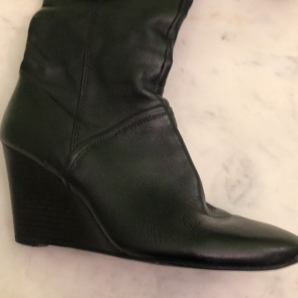 Woman’s leather boots - Picture 3 of 7